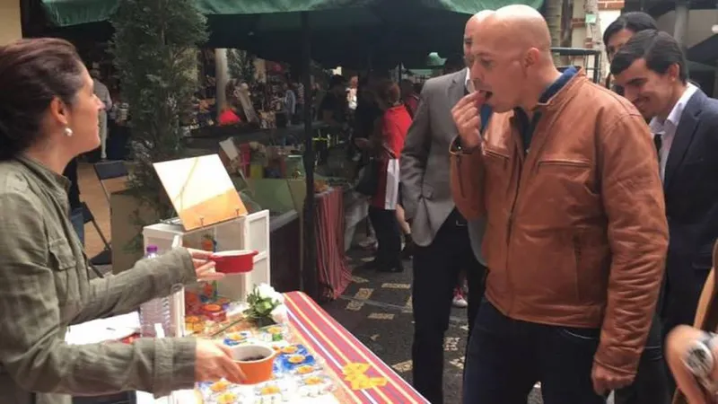 O presidente da Câmara Municipal do Funchal visitou a 4.ª edição do Mercado de Chocolate. 