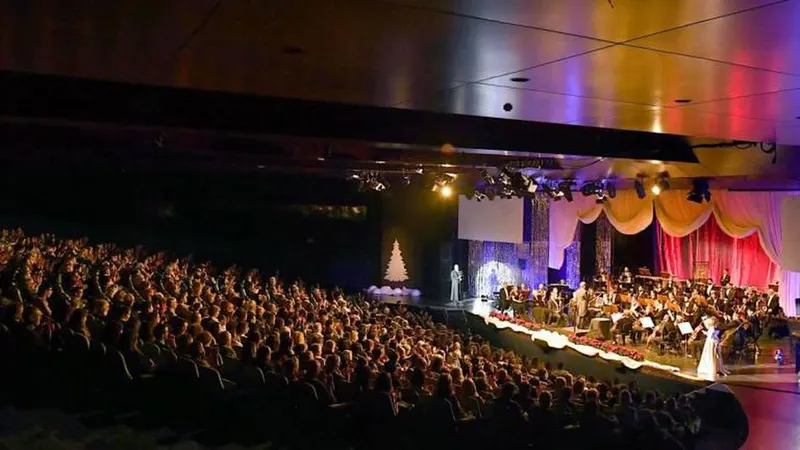 Casa cheia no concerto de Natal ‘Christmas Broadway’, que decorreu no Centro de Congressos da Madeira. O evento musical teve o cunho do DIÁRIO e contou com a presença da Orquestra Clássica da Madeira. Fotos Rui Silva/ASPRESS