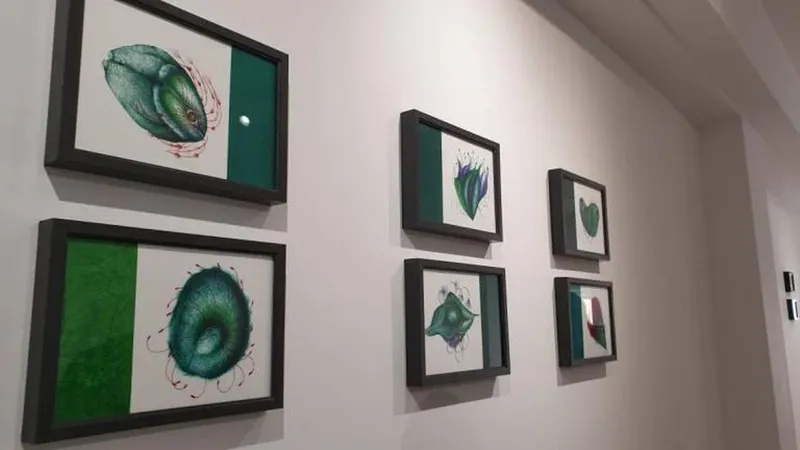 Algumas imagens da exposição que inaugura amanhã na Rua da Carreira.