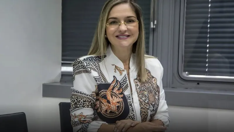 Glória Pinho.