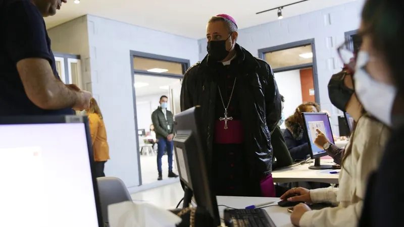 Tudo está a ser ultimado para a visita do Papa Francisco.&nbsp; Foto&nbsp;EPA/Gailan Haji