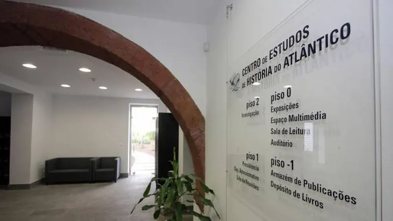 A sessão decorre no Centro de Estudos de História do Atlântico.   Foto Arquivo
