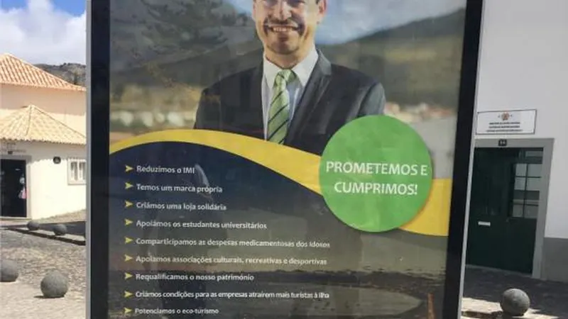 Filipe Menezes desvalorizou a queixa do PTP por alegada violação da lei que proíbe a publicidade institucional em período eleitoral.