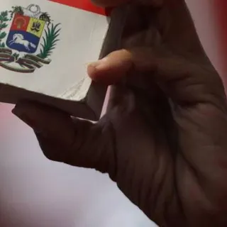 Há 20 anos, em referendo popular, a Venezuela de Hugo Chávez aprovava uma nova Constituição. Hoje foi dia de festa para o partido no poder e os seus apoiantes.